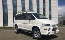 2003 MITSUBISHI Delica