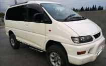 2002 MITSUBISHI Delica