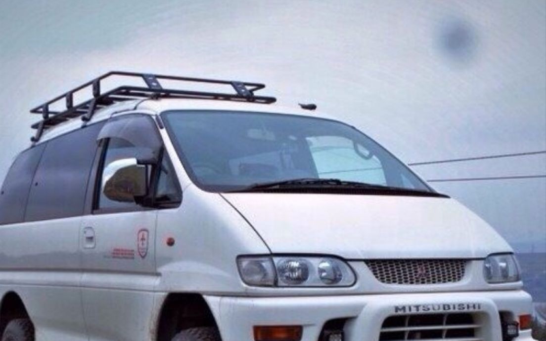 2003 MITSUBISHI Delica