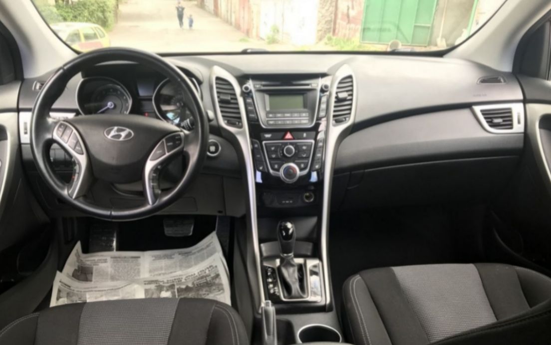 2013 HYUNDAI Elantra