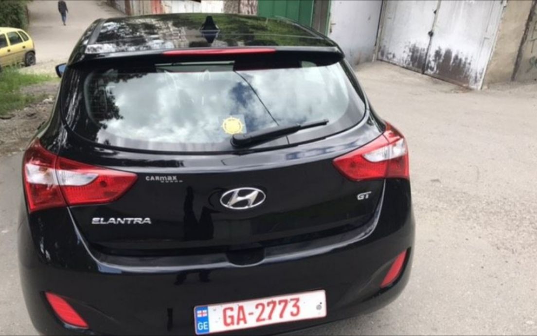 2013 HYUNDAI Elantra