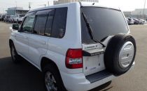 2002 MITSUBISHI Pajero IO