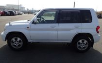 2002 MITSUBISHI Pajero IO