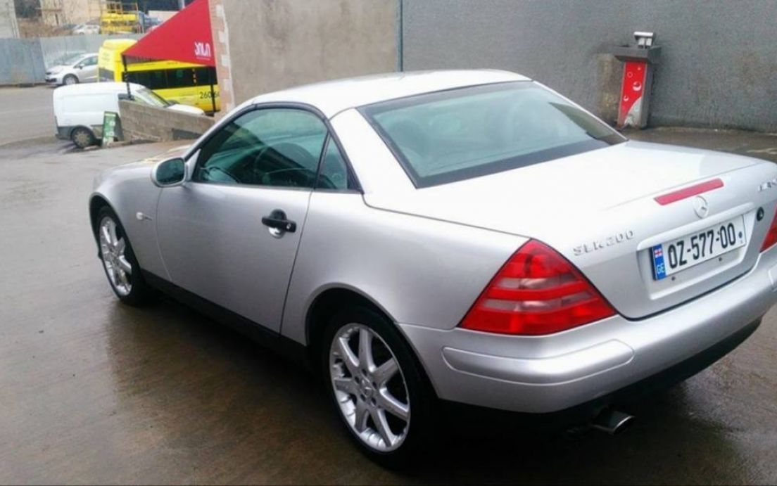 2000 MERCEDES-BENZ SLK 200