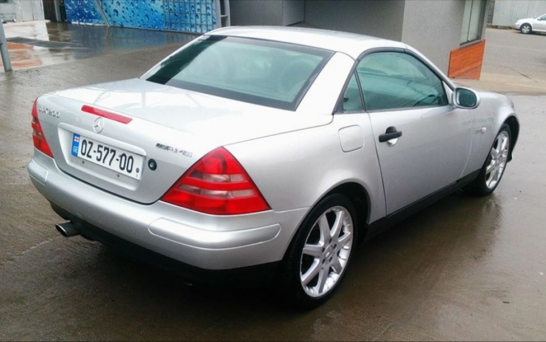 2000 MERCEDES-BENZ SLK 200