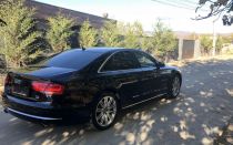 2010 AUDI A8